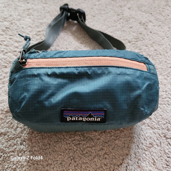 PATAGONIA Lightweight Travel Mini Hip Pack 1L - Picture 6 of 9